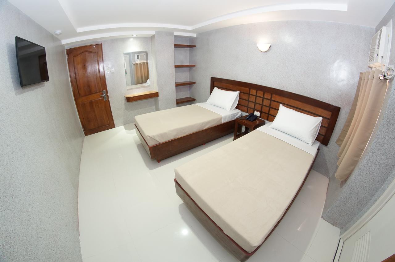 Hotel Rodolfo Tacloban Buitenkant foto