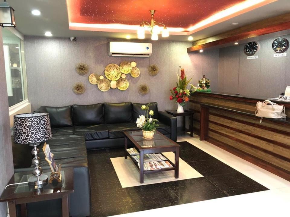 Hotel Rodolfo Tacloban Buitenkant foto