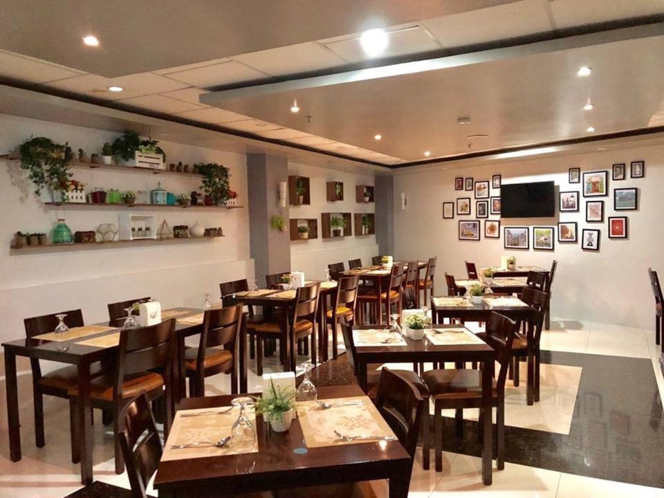Hotel Rodolfo Tacloban Buitenkant foto